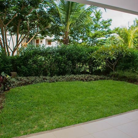 Apartment Azuri Roches Noires Dış mekan fotoğraf